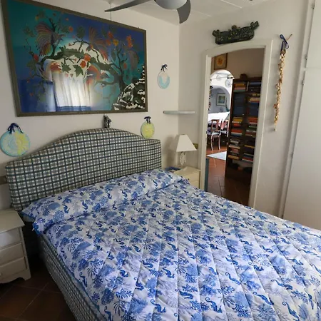 Сasa de vacaciones La Maison Bleue Isola Rossa (Sassari)